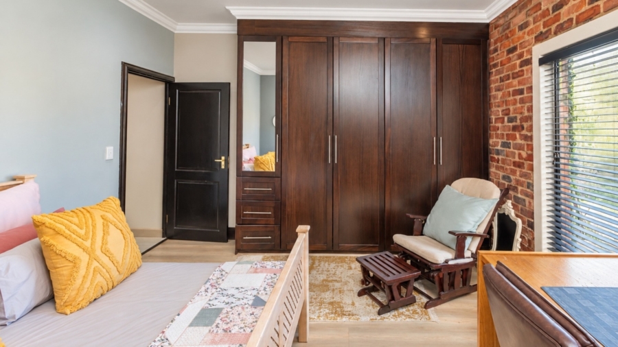 5 Bedroom Property for Sale in Xanadu Nature Estate North West